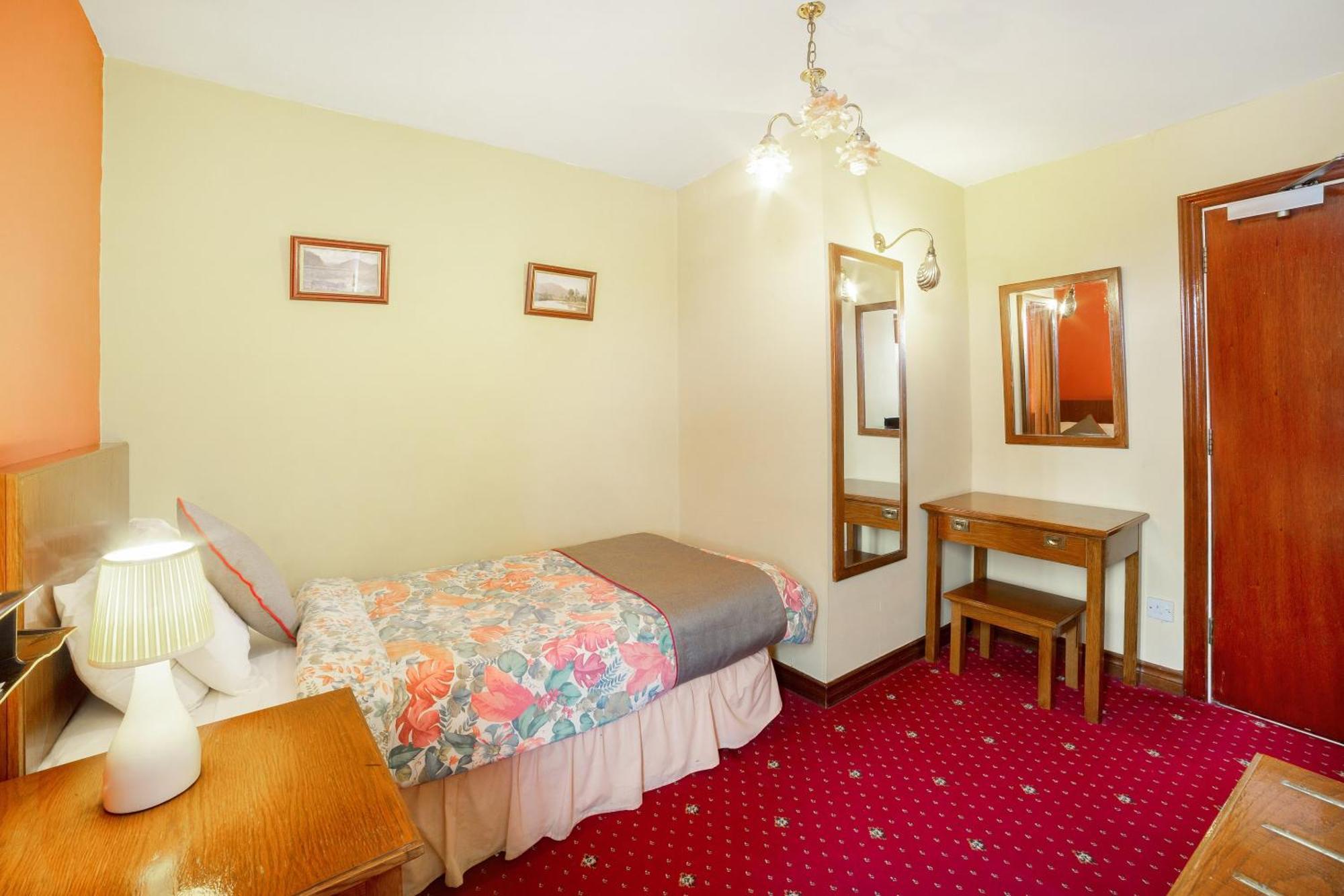 Oyo The Royal Hotel Dunston  Εξωτερικό φωτογραφία