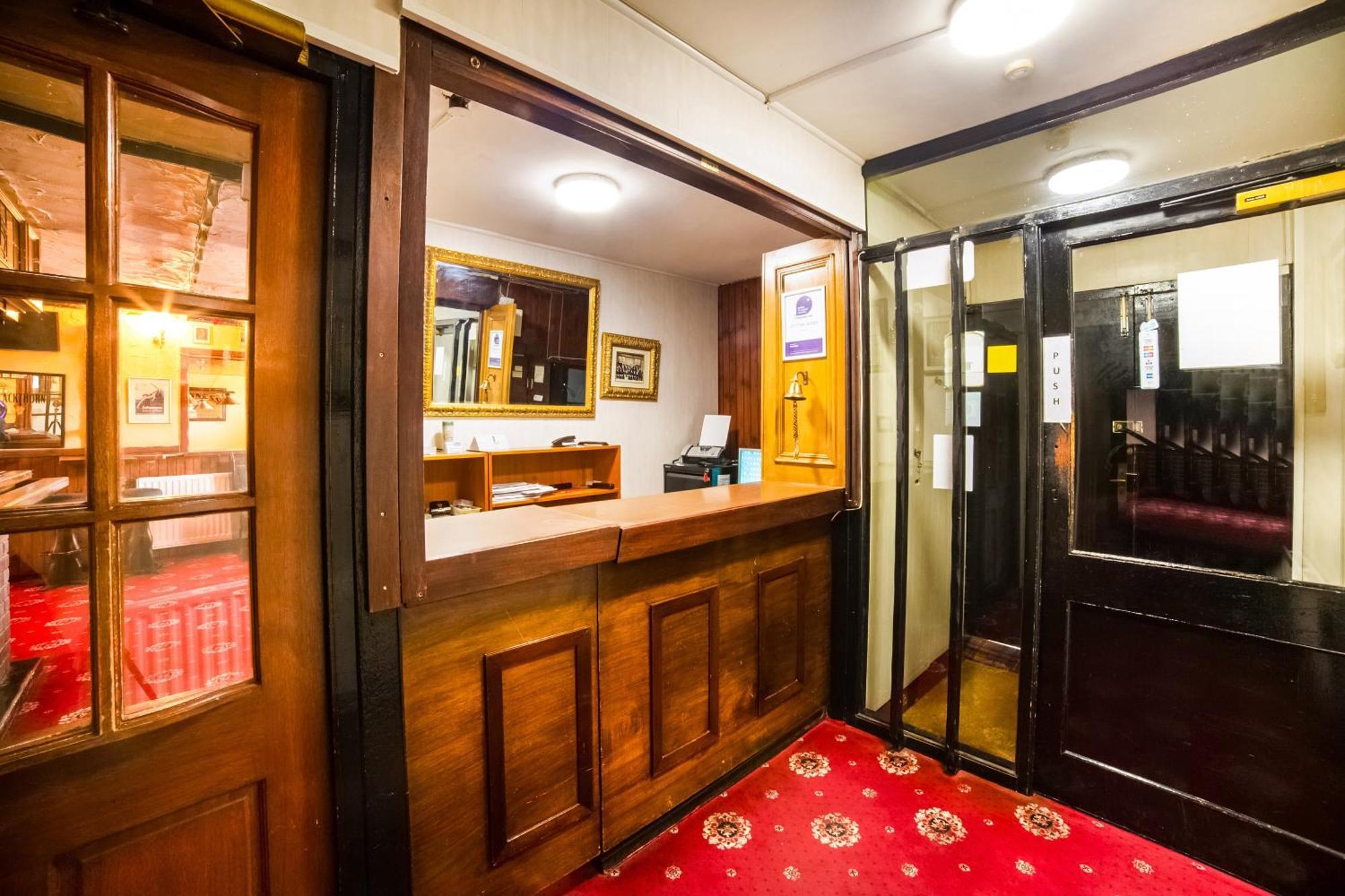 Oyo The Royal Hotel Dunston  Εξωτερικό φωτογραφία