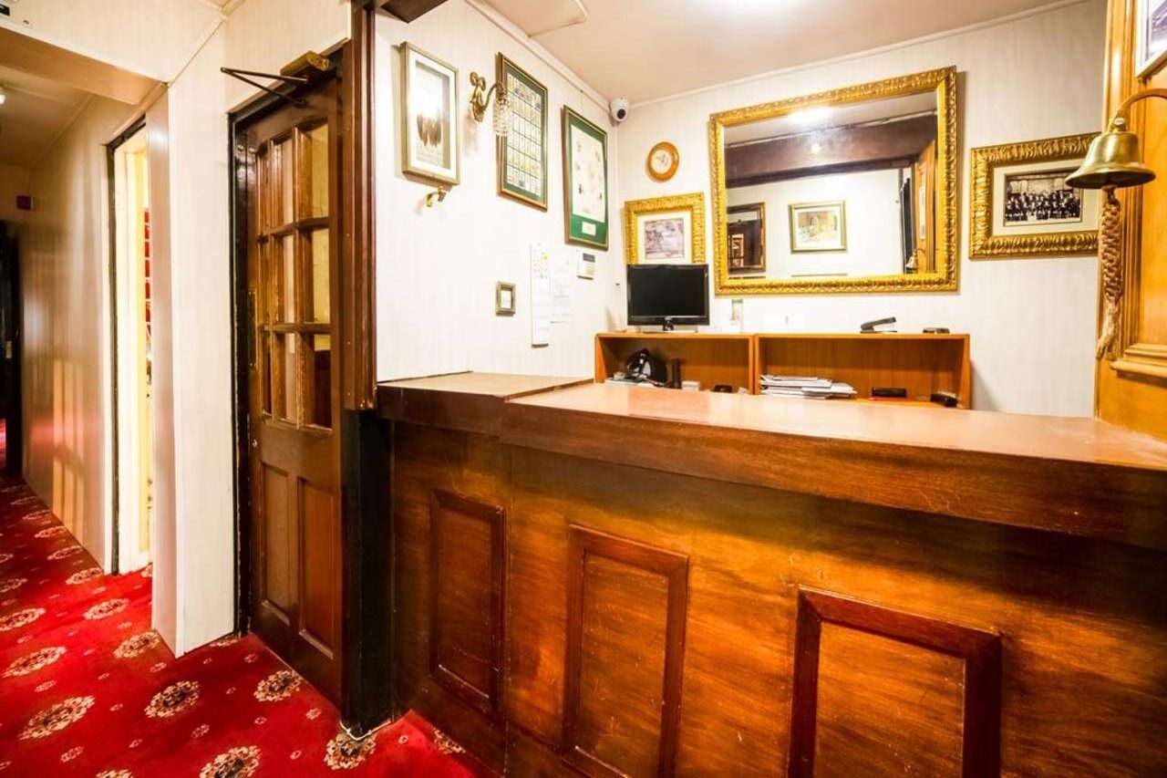 Oyo The Royal Hotel Dunston  Εξωτερικό φωτογραφία